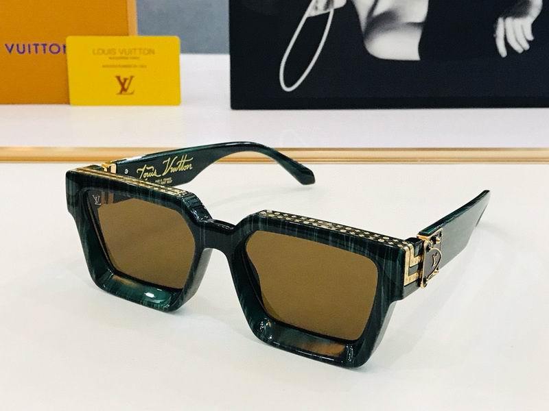 LV Sunglasses 453